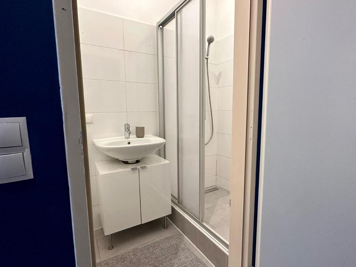 City Apartment - 2 Min To U1 Reumannplatz فيينا المظهر الخارجي الصورة